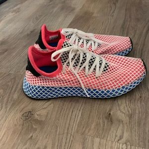 Adidas Deerupt sneakers